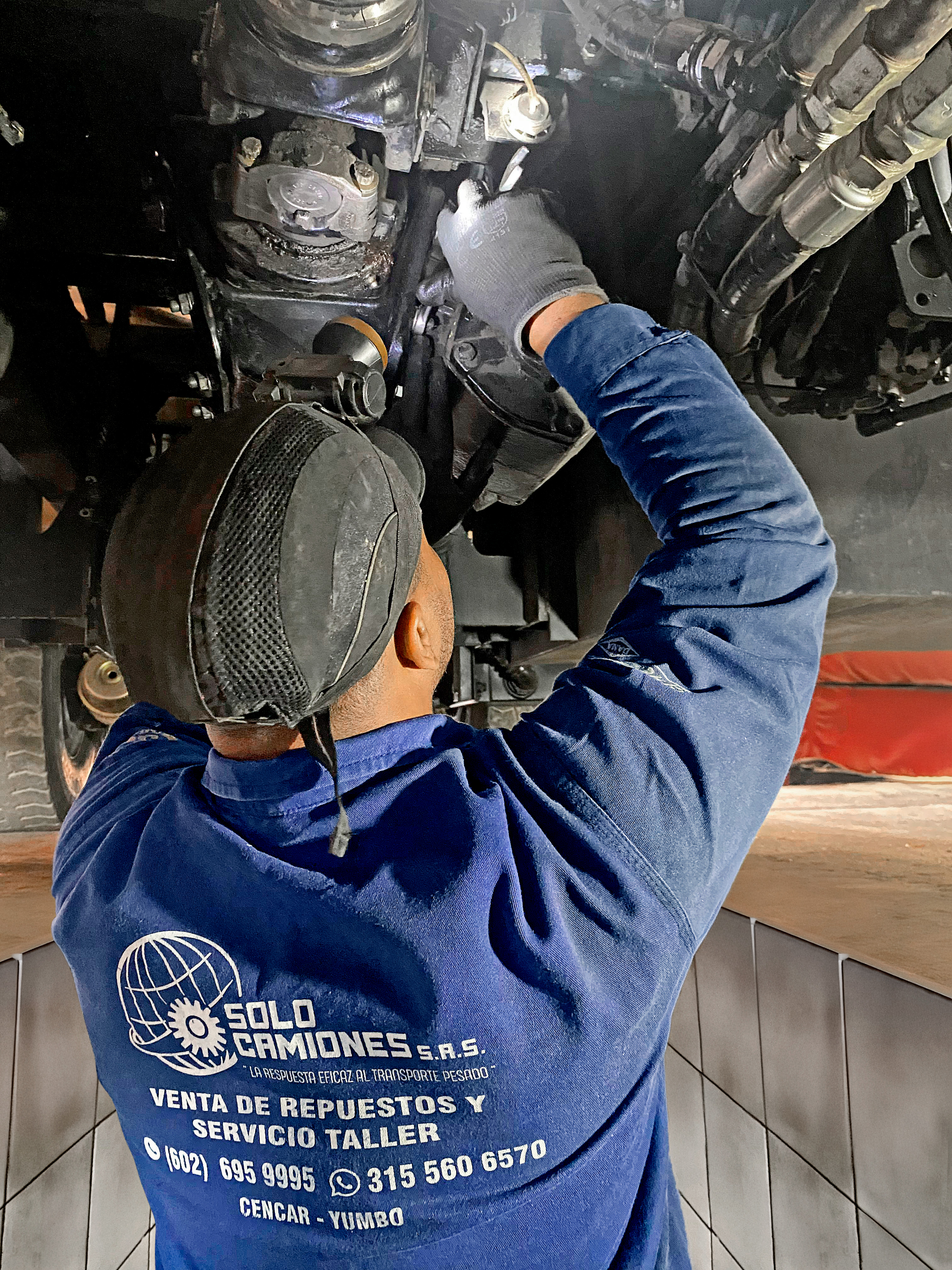 Imagen mecanico hidraulico Solo Camiones